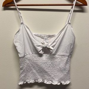 🌸 White front tie crop top
